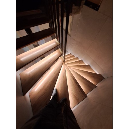 Межэтажная модульная лестница с поворотом 